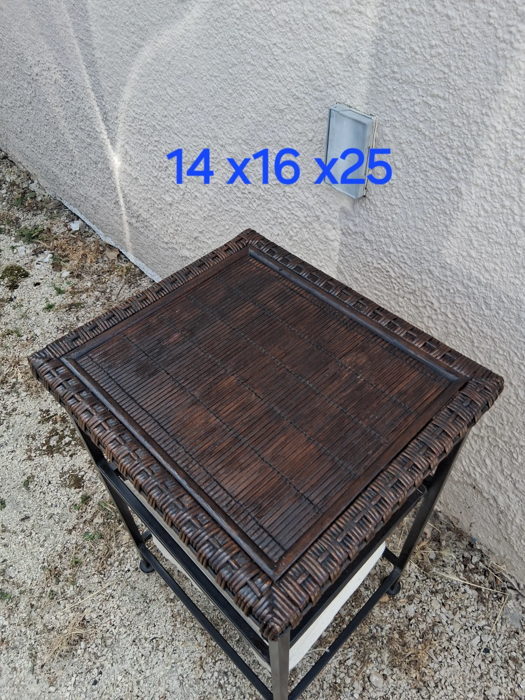 Pier 1 Wicker Storage Table with 2 Baskets - photo 3