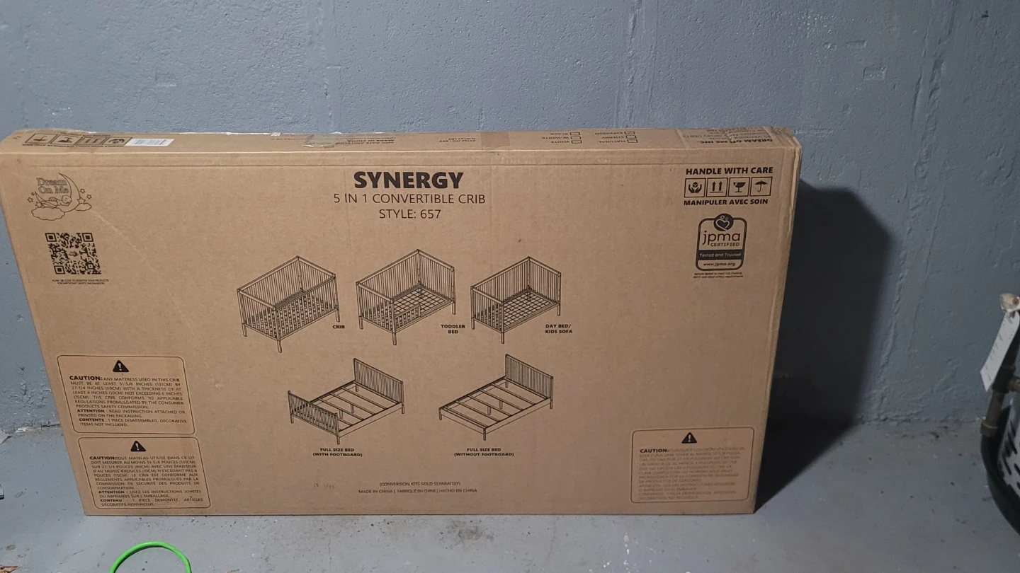 Synergy 5-in-1 Convertible Crib Style 657