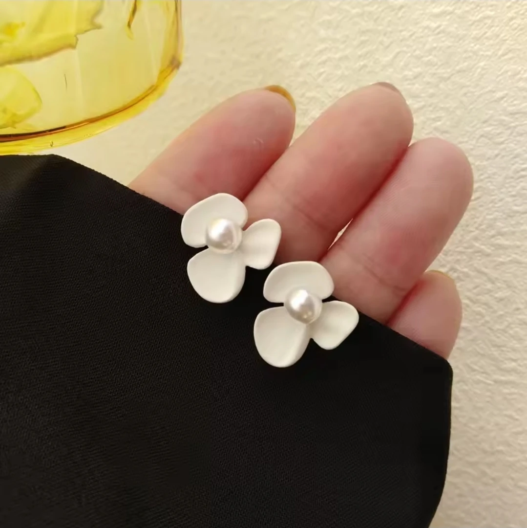 Cute Flower Stud Earrings with Pearl Accent - photo 3