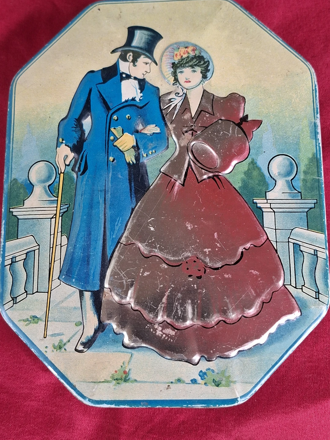 Vintage Victorian couple tin box
