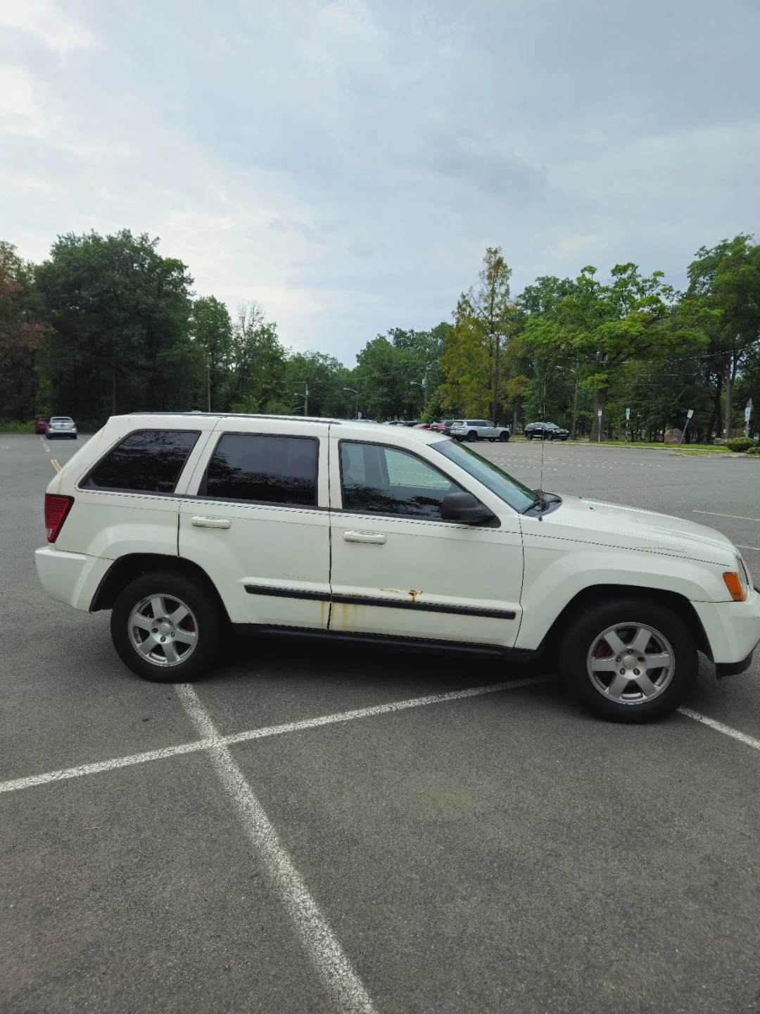 White Jeep Grand Cherokee 2008 - photo 3