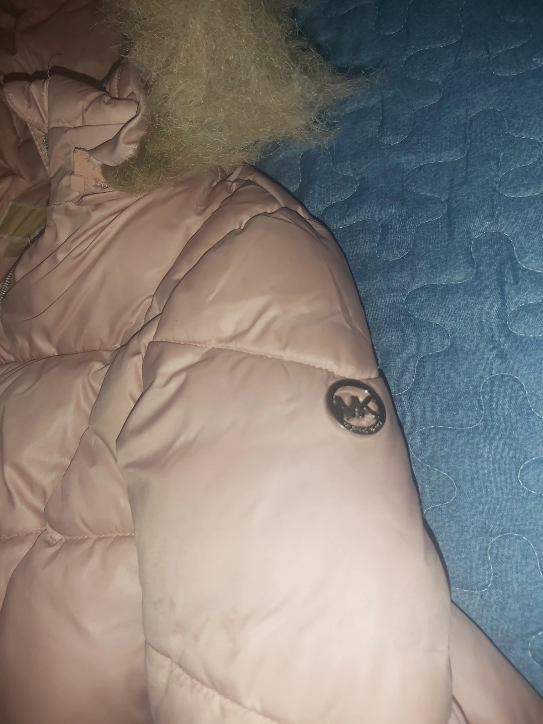 Michael Kors pink puffer parka with faux fur hood - photo 2
