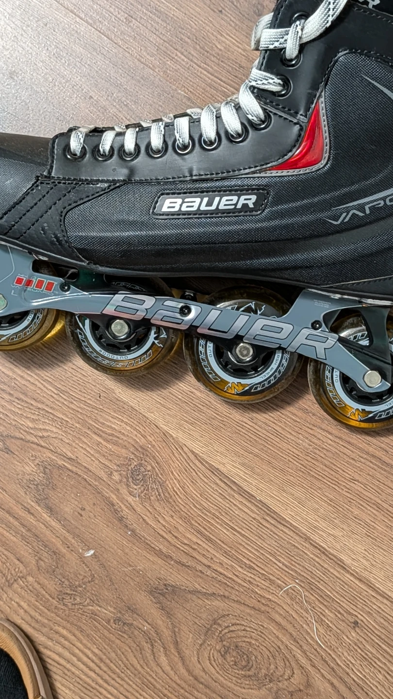 Pristine barely used roller blades - photo 3
