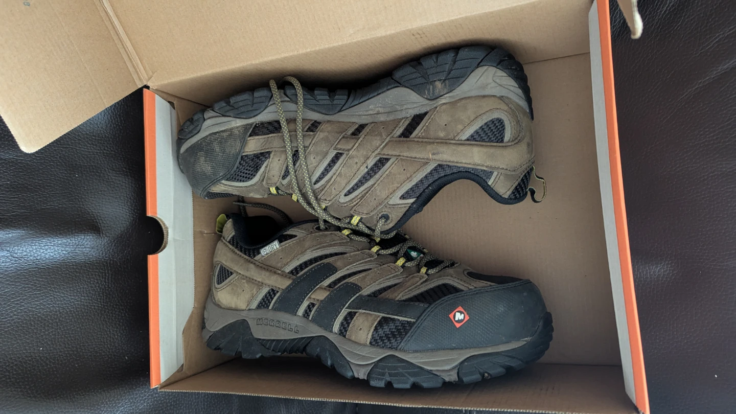 Merrell Work Shoes - Men's Size 11 - photo 2