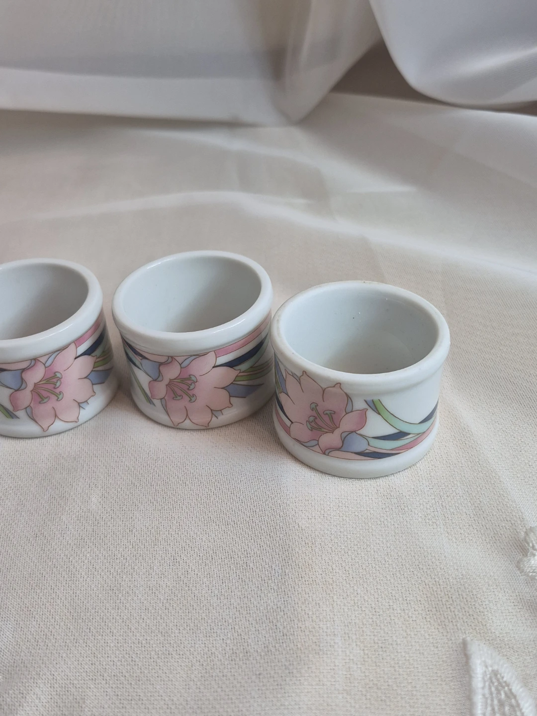 Beautiful Vintage set of 4 Arcopal - photo 5