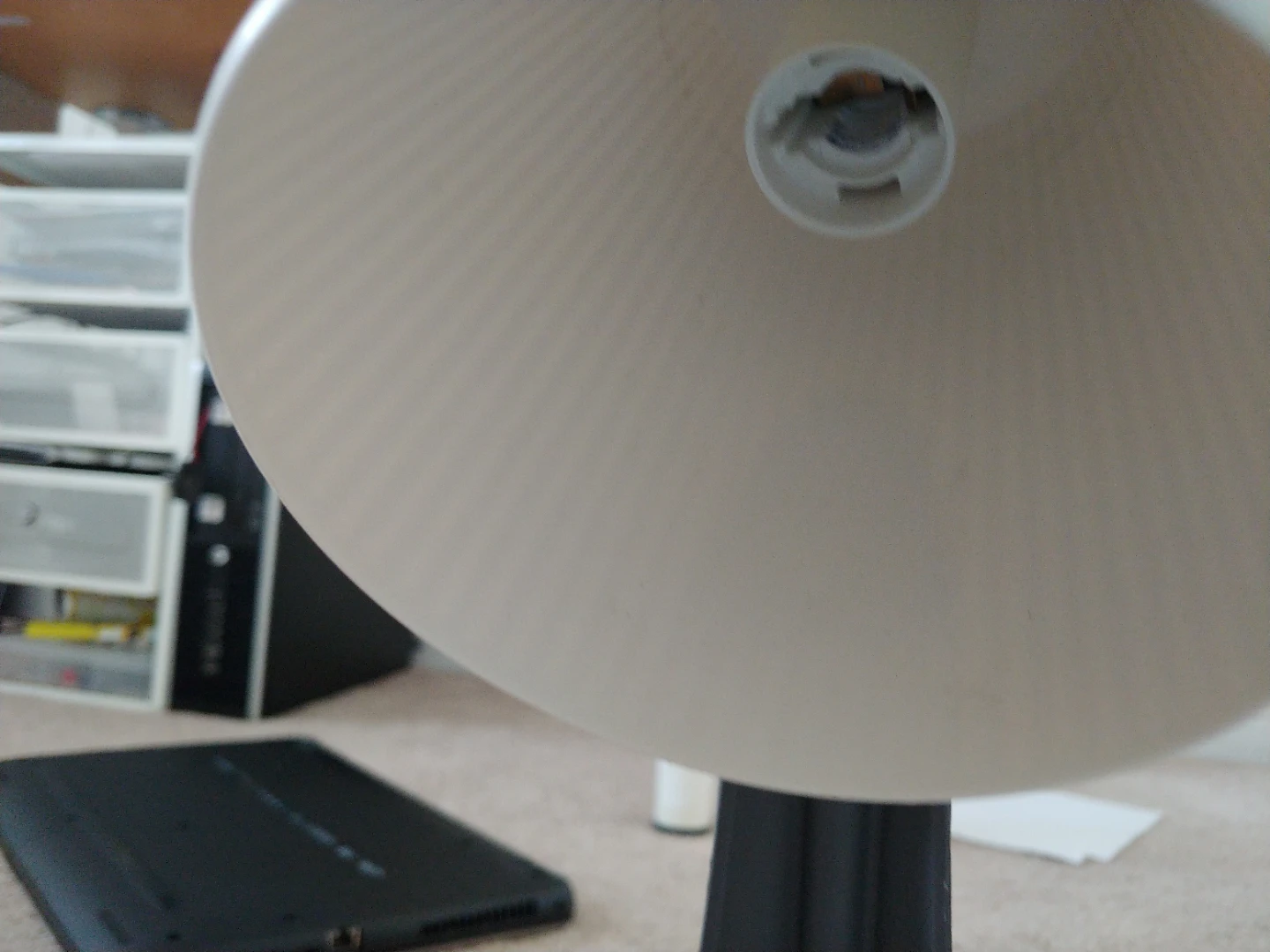 White Desk Lamp - photo 3