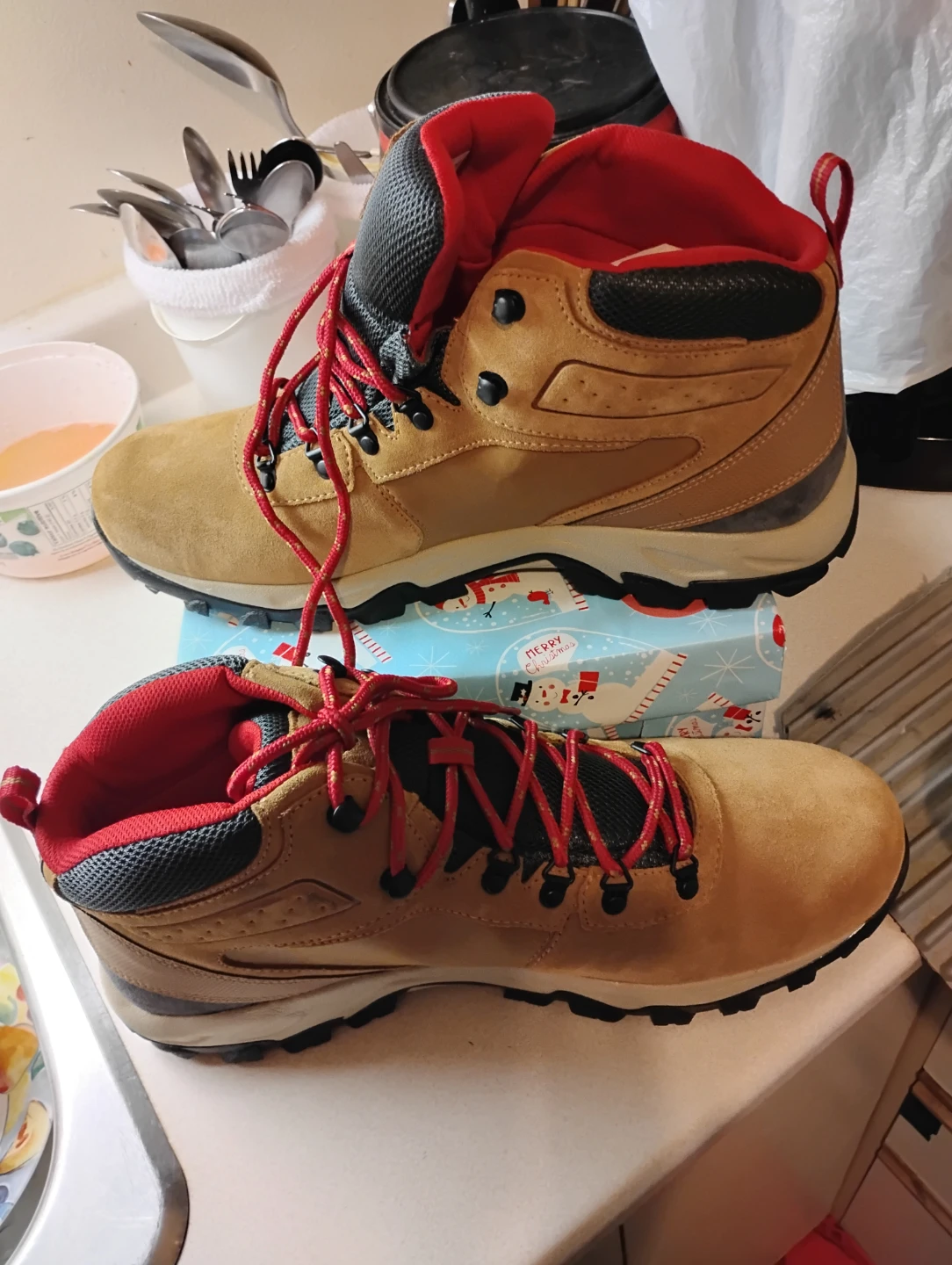 Columbia Hiking Boots Size 14