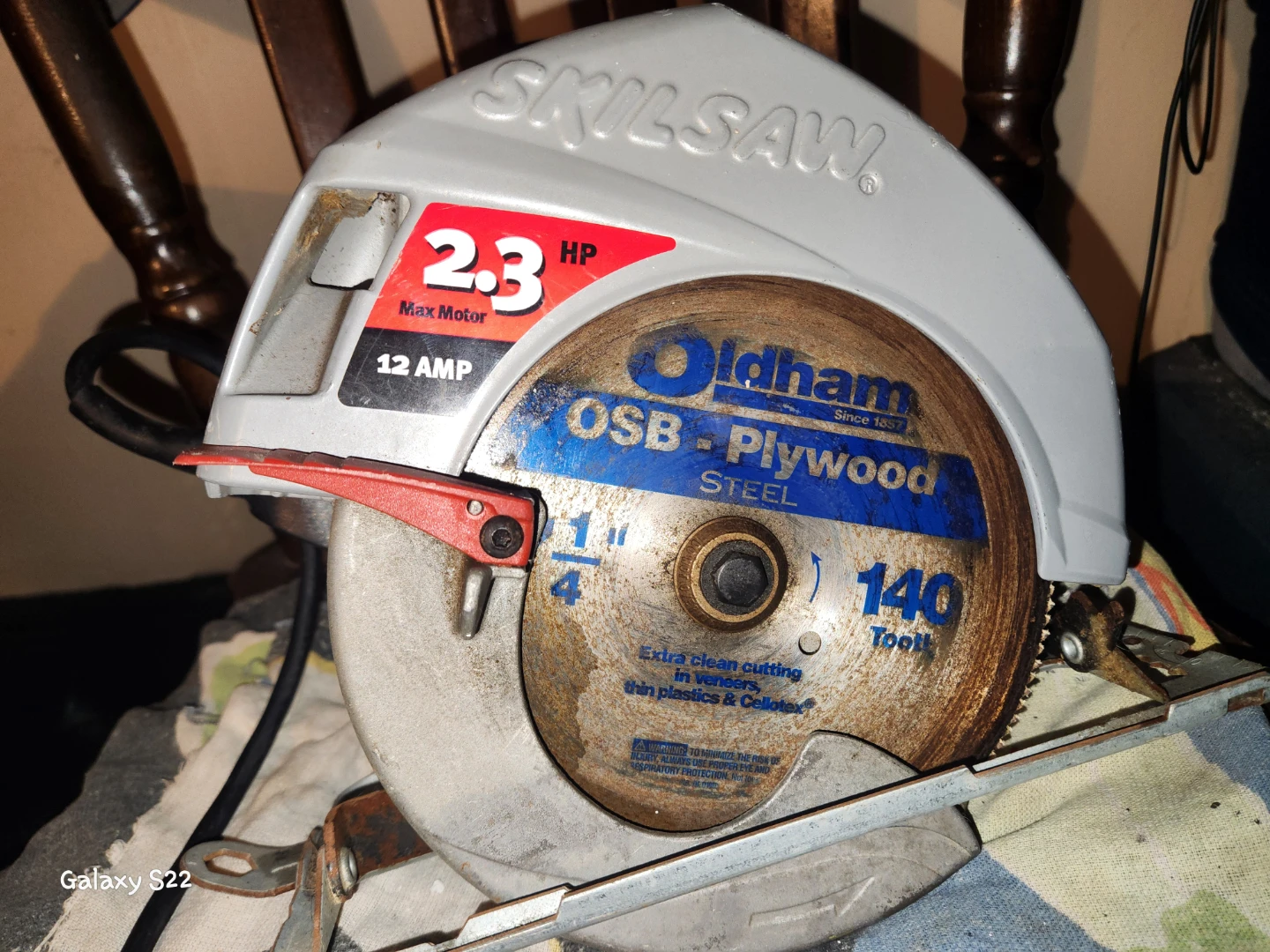 Skil circular saw 2.3 HP 12 Amp wit Oldham Plywood Blade