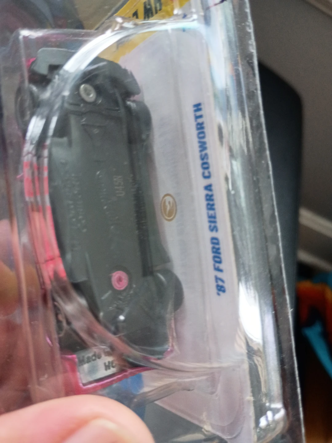 Hot Wheels '87 Ford Sierra Cosworth Super Treasure Hunt - photo 4
