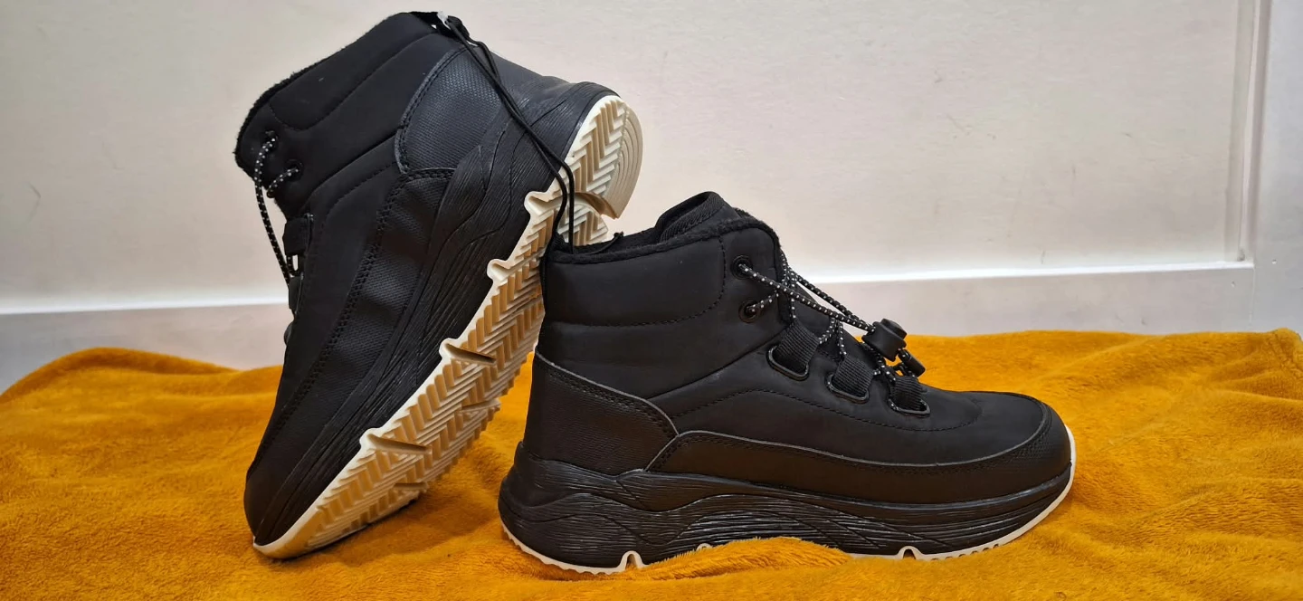 Black Winter Boots
