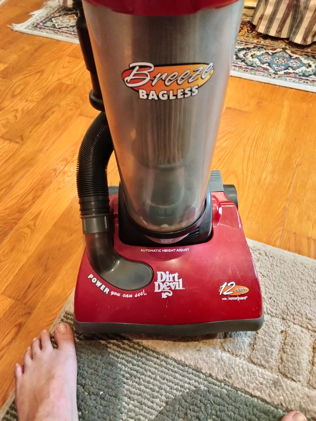 Dirt Devil Breezy Bagless Vacuum Cleaner