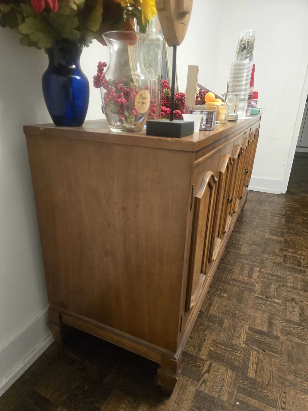 Large Wooden Sideboard / Buffet Cabinet – Great Storage - photo 3