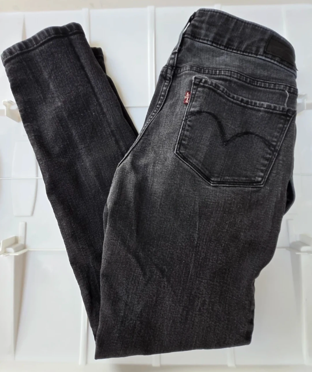 Levi's Slight Curve Mid Rise Skinny Jeans Black Size 4/27