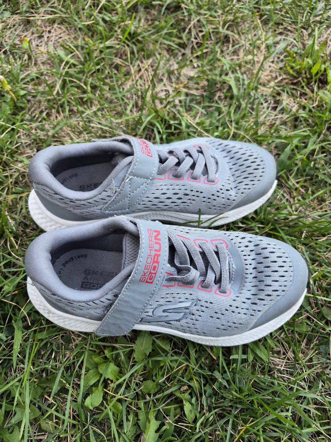 Skechers GO RUN Kids Shoes Size 12 - photo 3