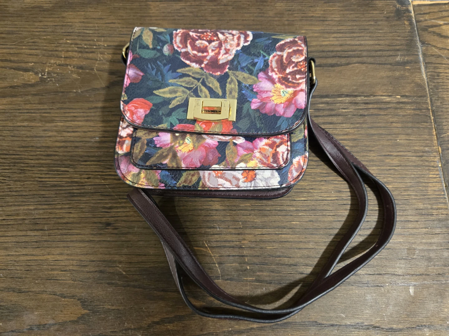 Beautiful Floral Crossbody Purse - photo 2