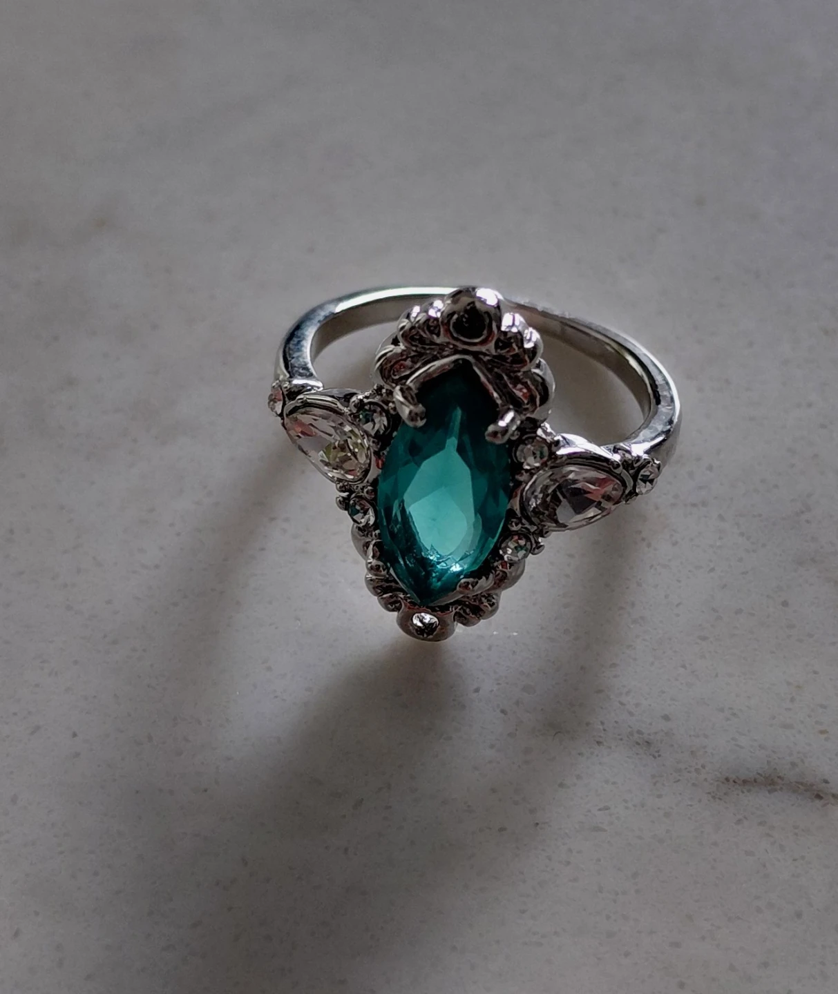 Vintage Marquise Cut Gemstone Ring - photo 2