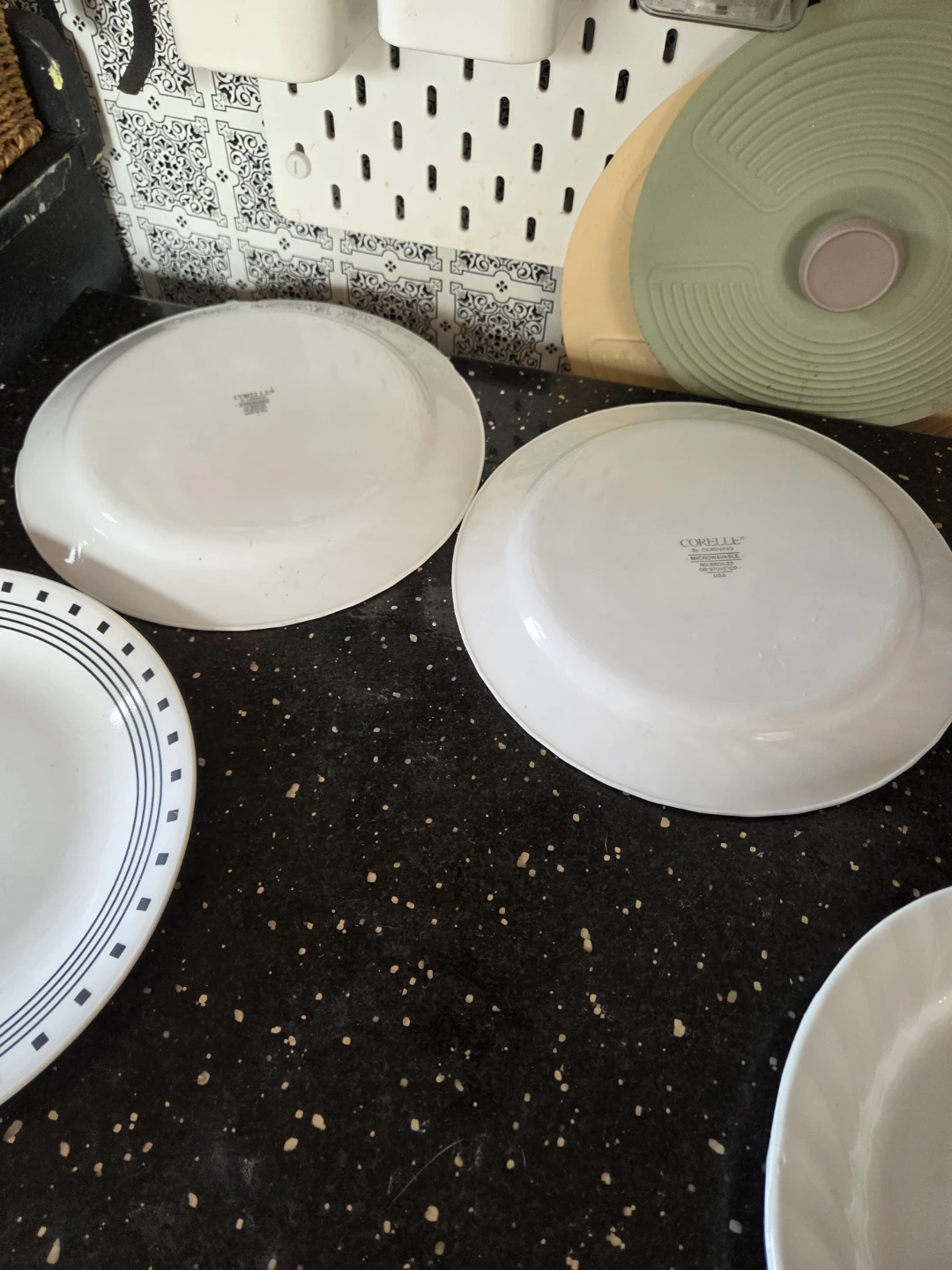Corelle Oval Plates - 7 mismatched - photo 2