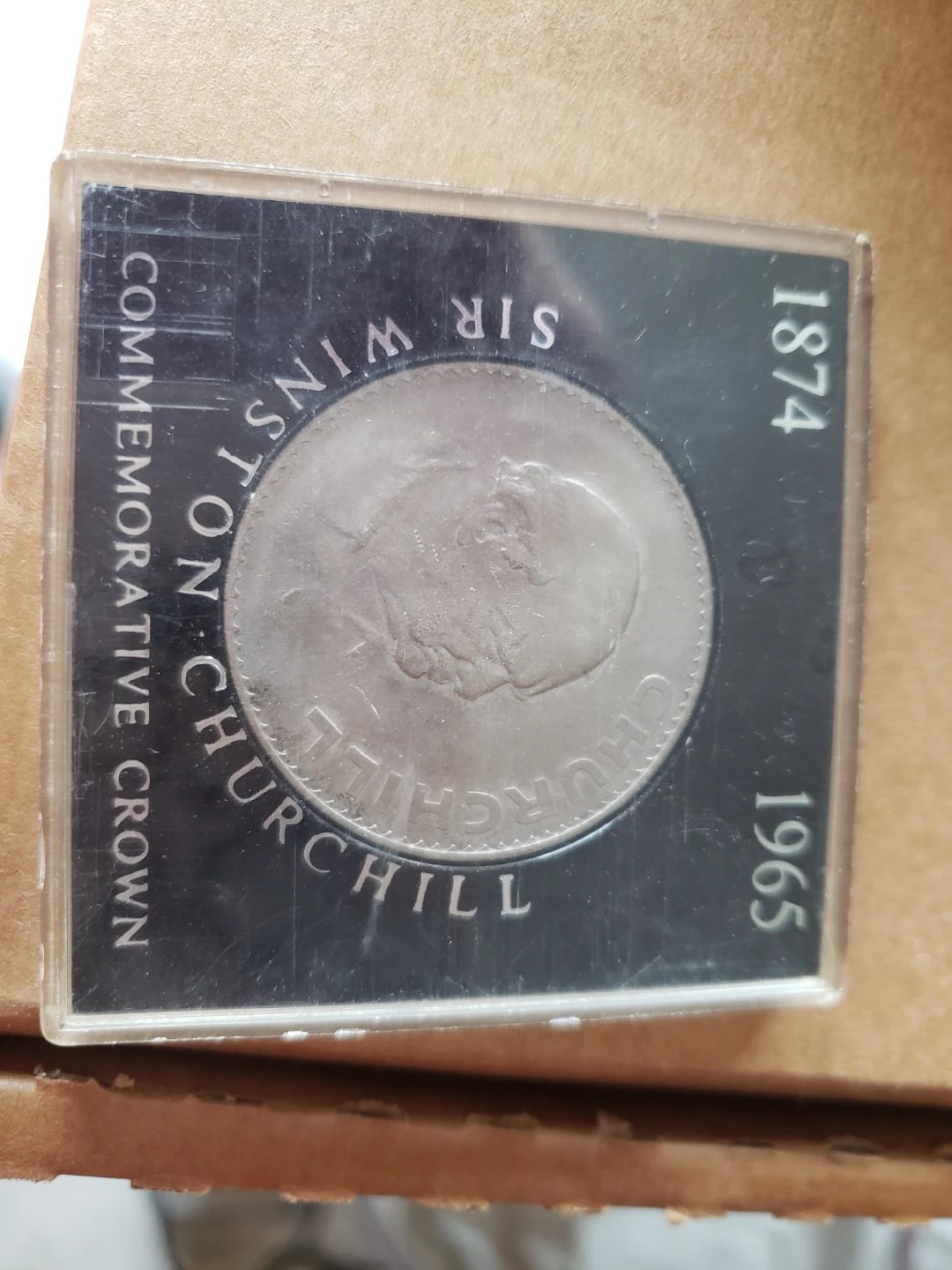 Winston Churchill Commemorative Crown Coin - photo 2