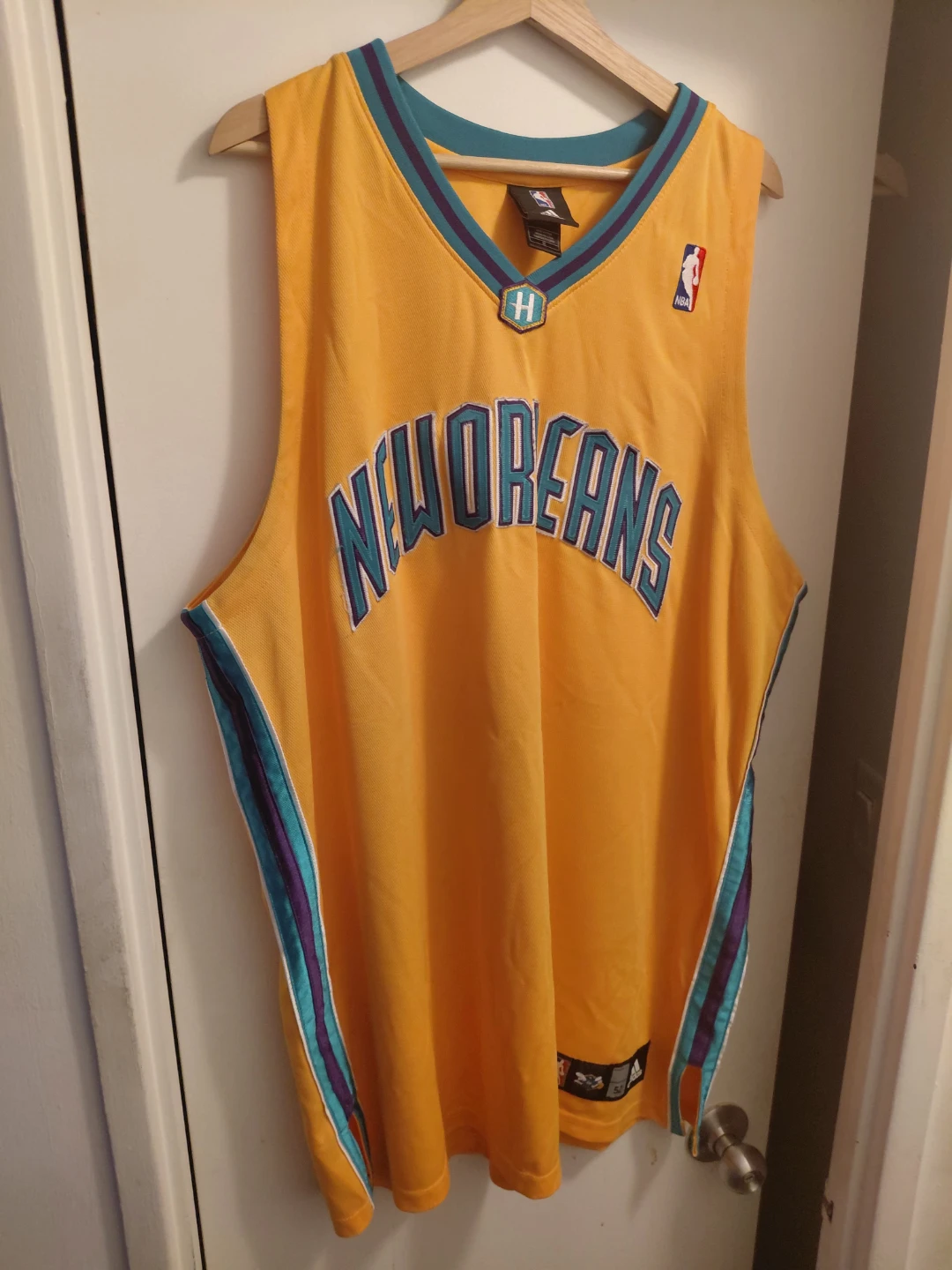 NBA Jerseys - Multiple Teams & Sizes - photo 5