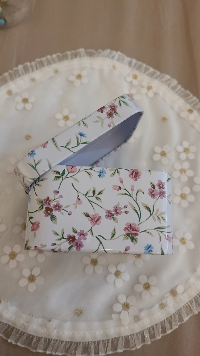 Floral Pattern Tin Box - photo 3