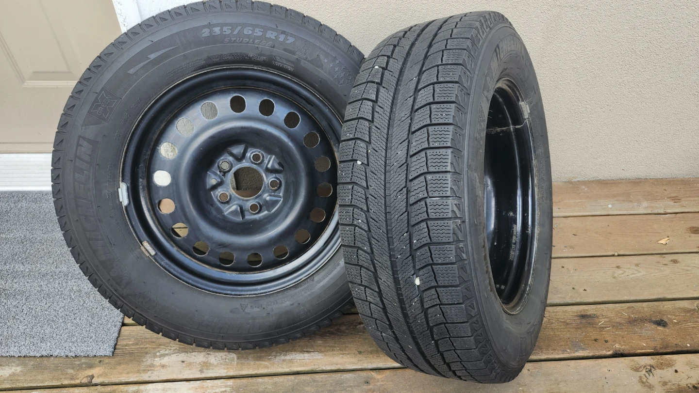 4 Michelin X Radial Winter Tires on Rims – P235/65R17 - photo 2