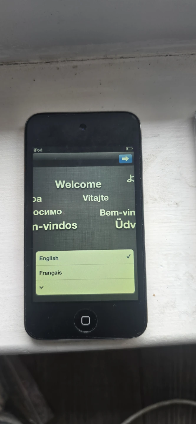 Apple iPod Touch 4th Gen 32GB, iPod Classic, and iPhone 4 Bundle - photo 2