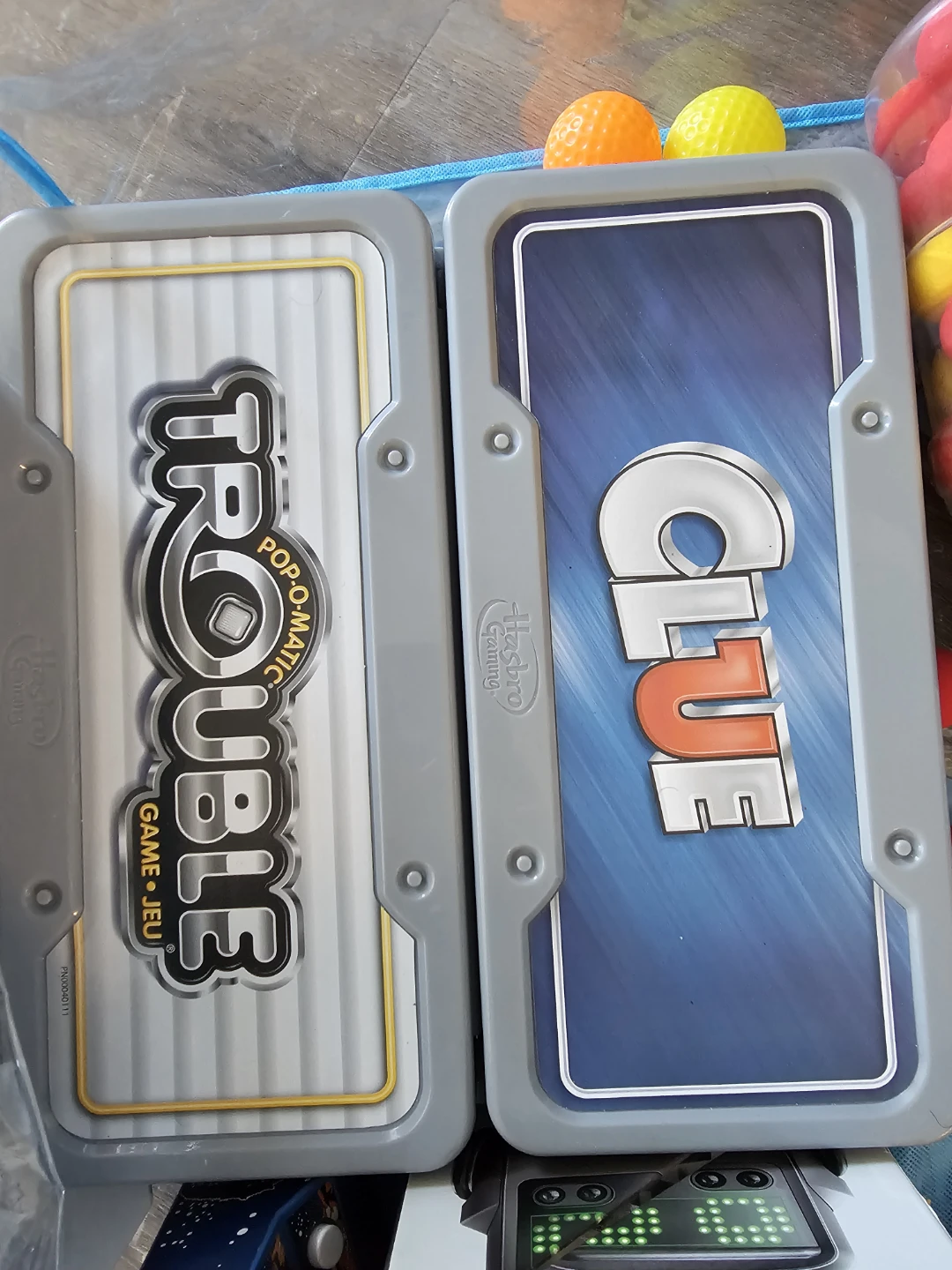 Hasbro Gaming Trouble & Clue Pop-o-Matic Game Set