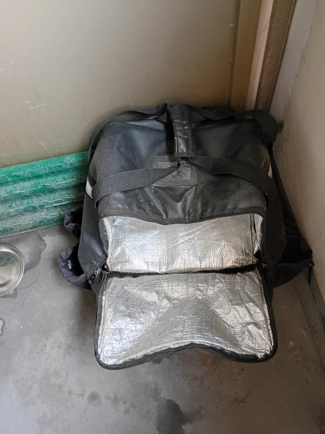 Black Insulated Food Delivery Backpack