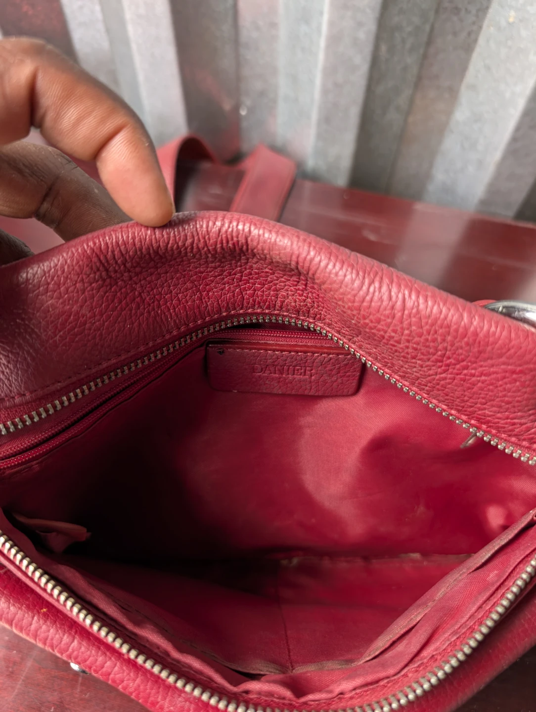 Danier Leather Shoulder Bag - photo 5