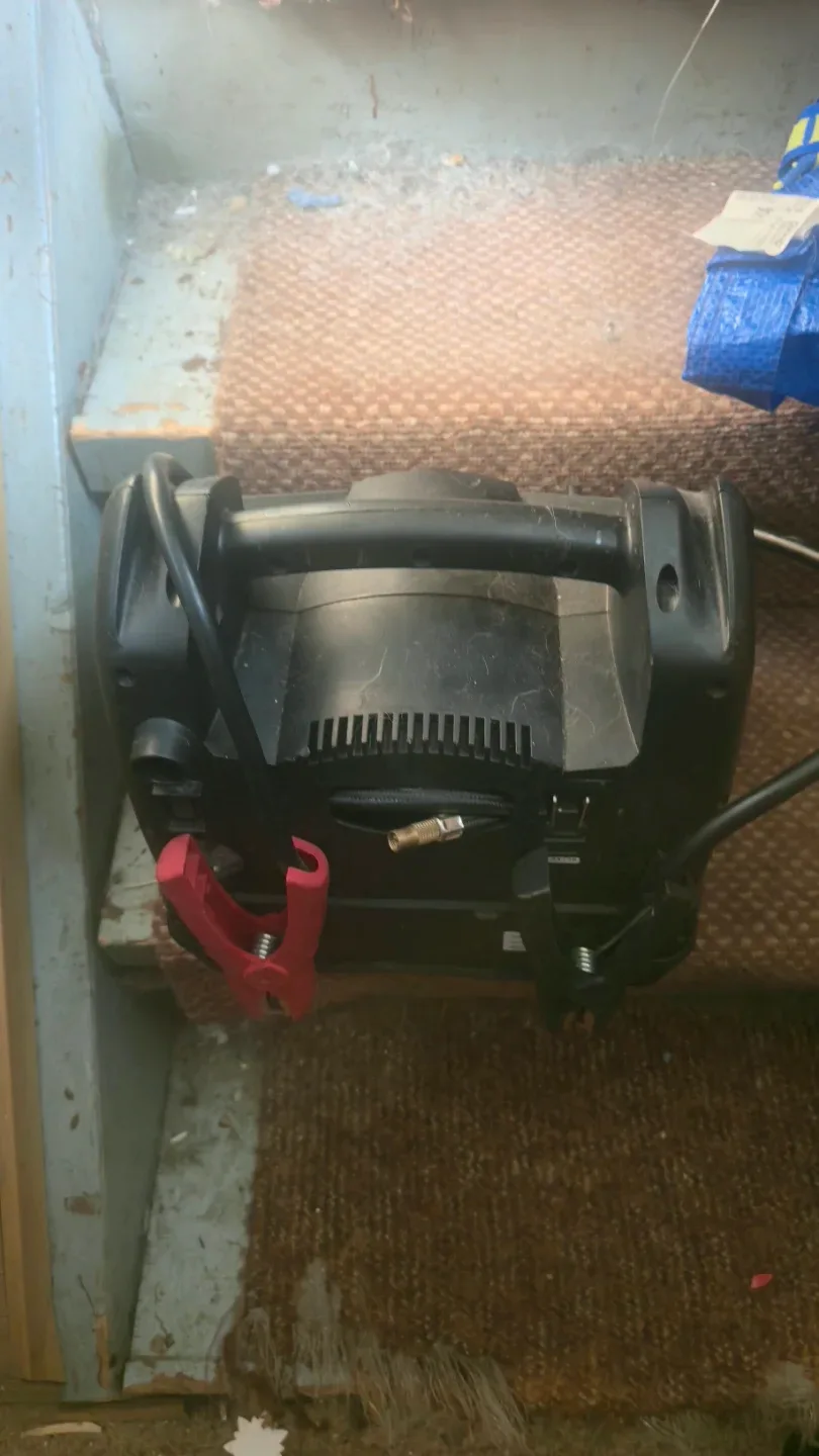 Schumacher Jump Starter Power Source - photo 3