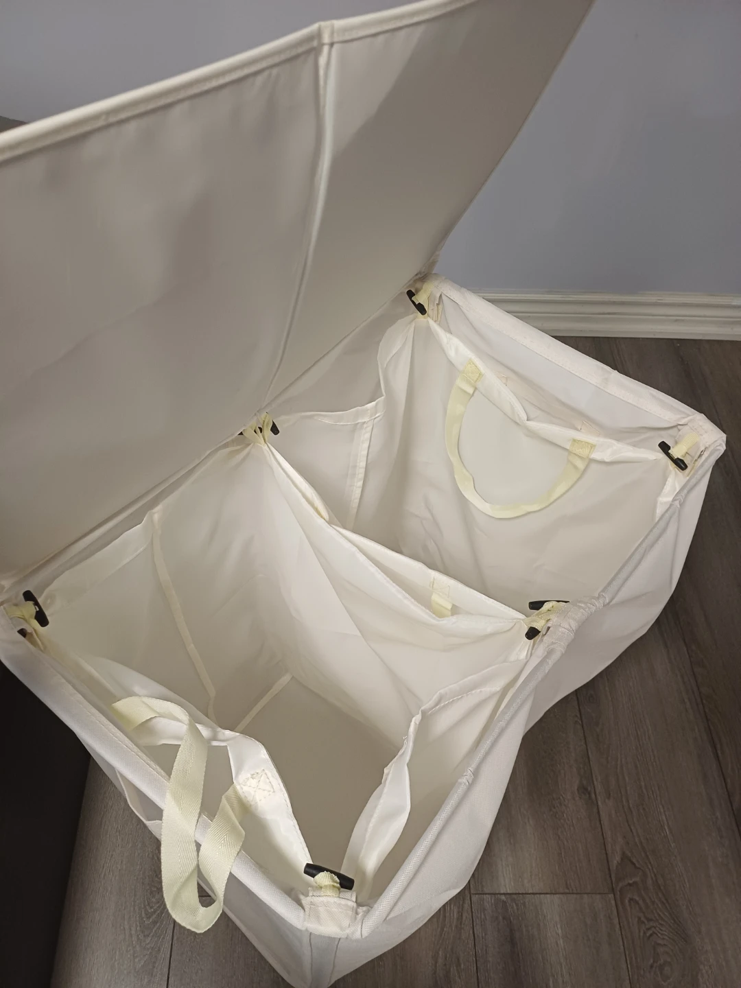 White 2 compartment laundry hamper with lid - photo 4