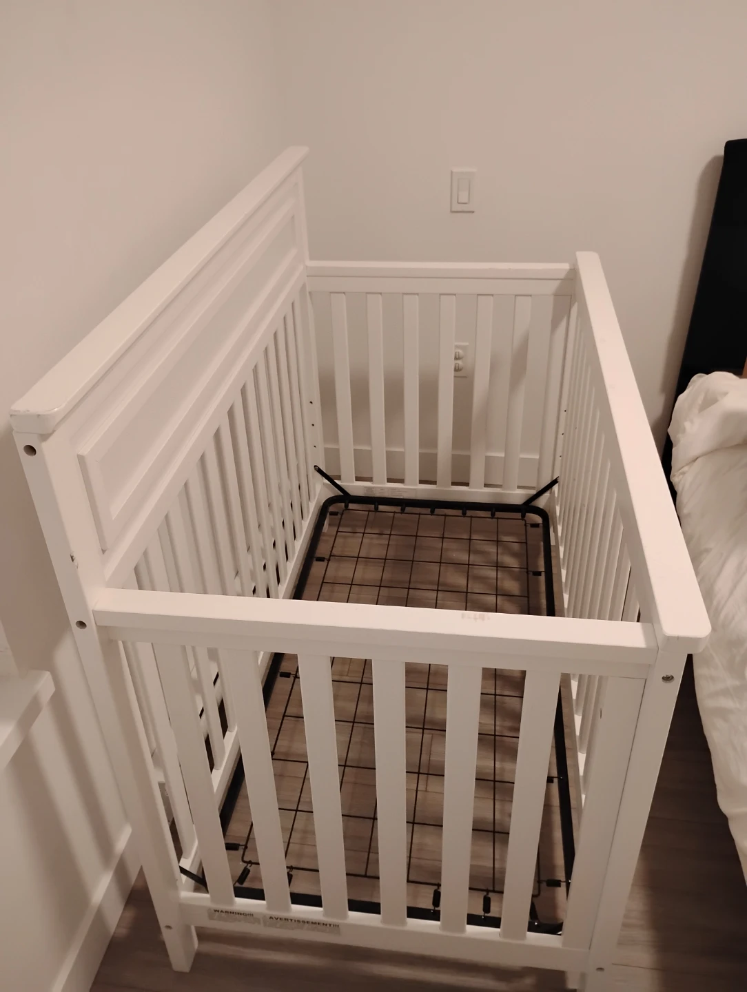 White Baby Crib - photo 2