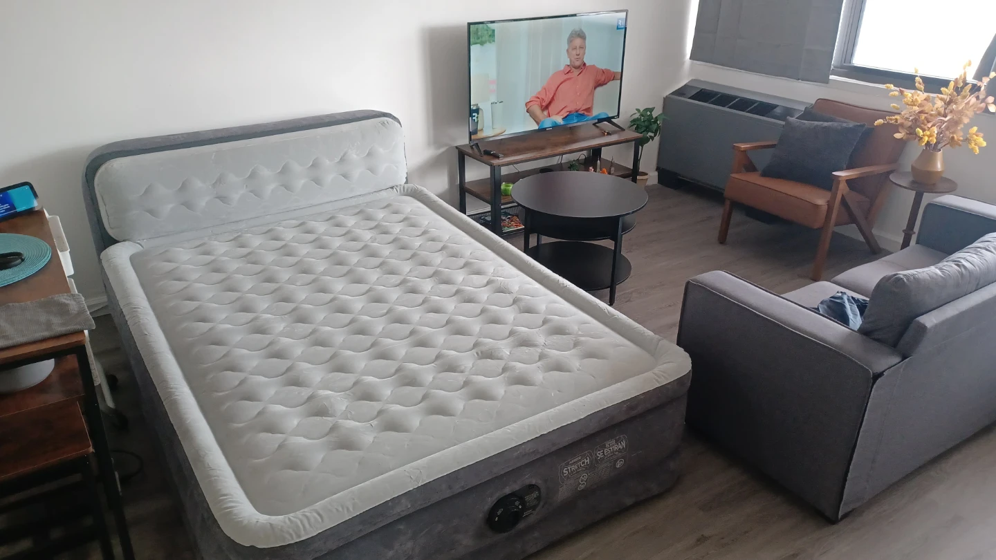 Intex Queen Air Mattress 18" with Built-in Pump & Headboard - photo 2