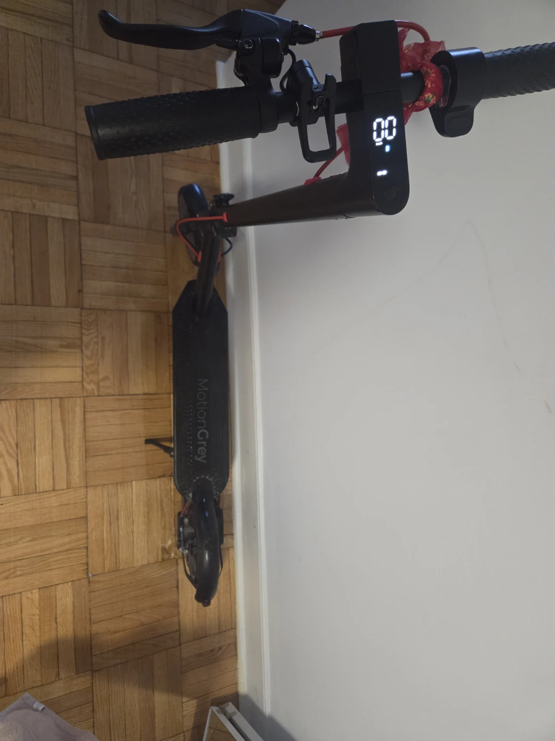 MotionGrey Electric Scooter Plus 35Km Range - photo 2