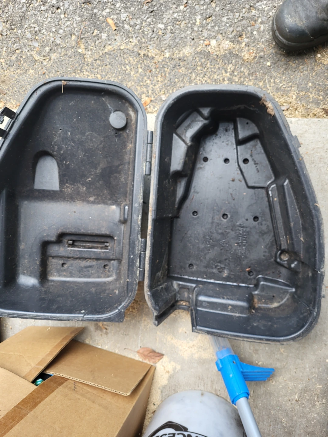 Plastic Chainsaw Carrying Case - photo 4