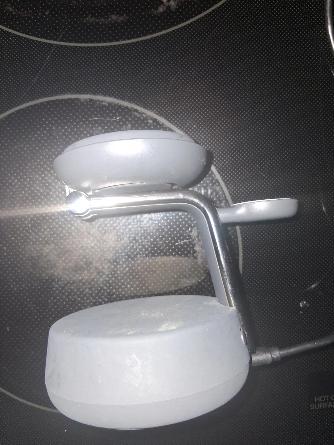 Belkin Wireless Charger Stand - photo 2