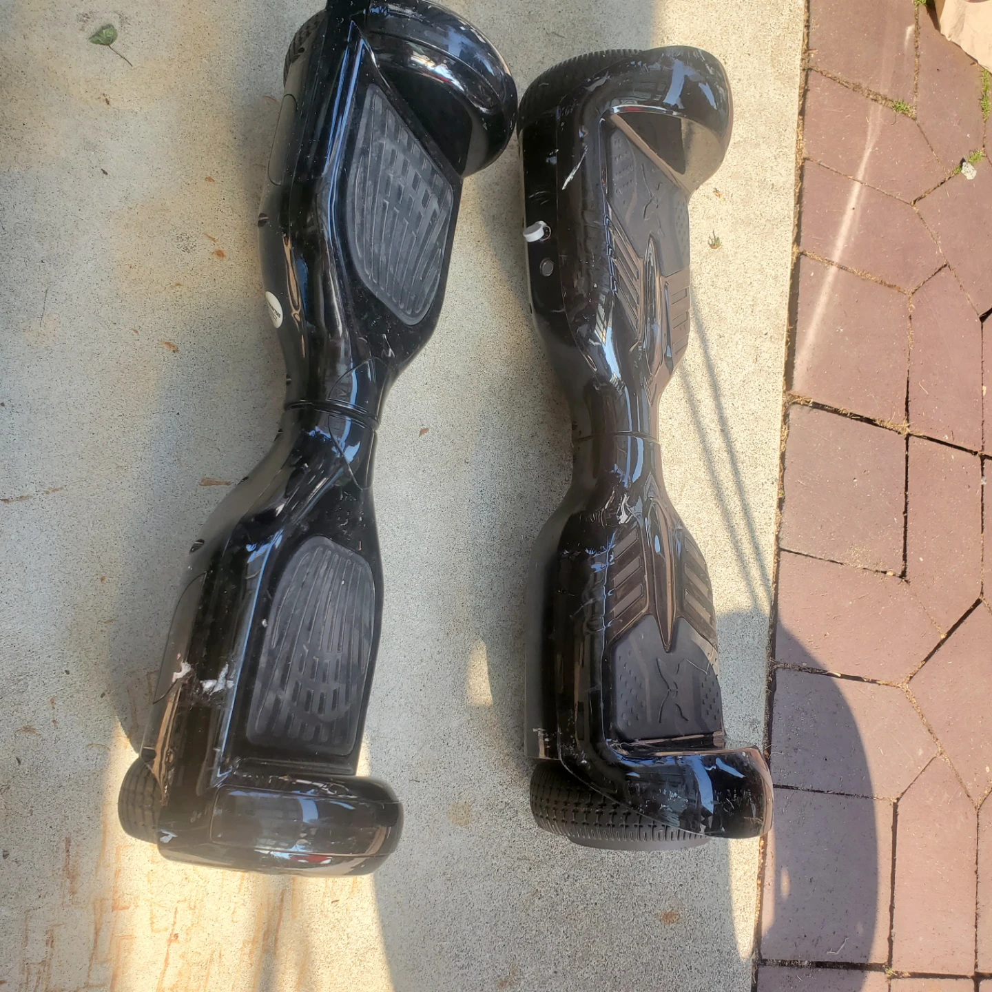 Black Hoverboard (2 units)  Both are working condition - photo 2