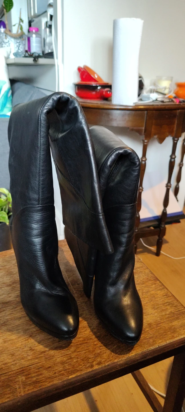Black Leather Knee-High Boots - photo 4