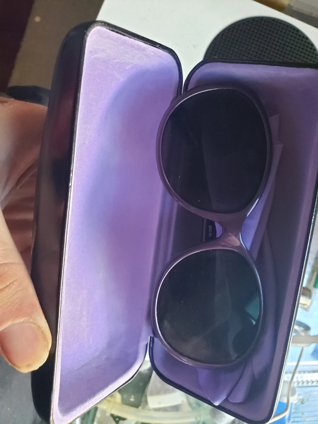 Anna Sui Sunglasses with Case - photo 2