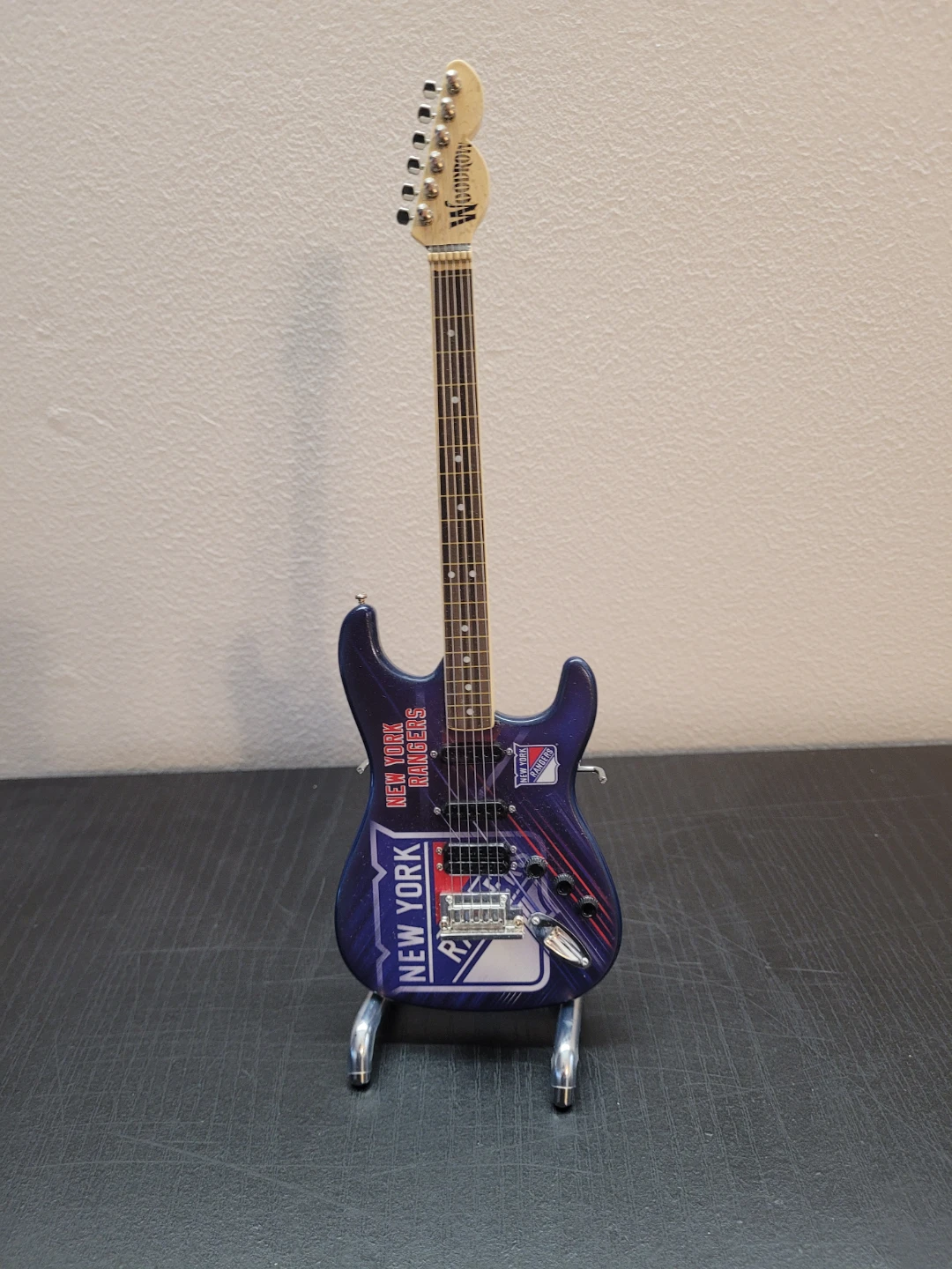 New York Rangers Mini Guitar Display