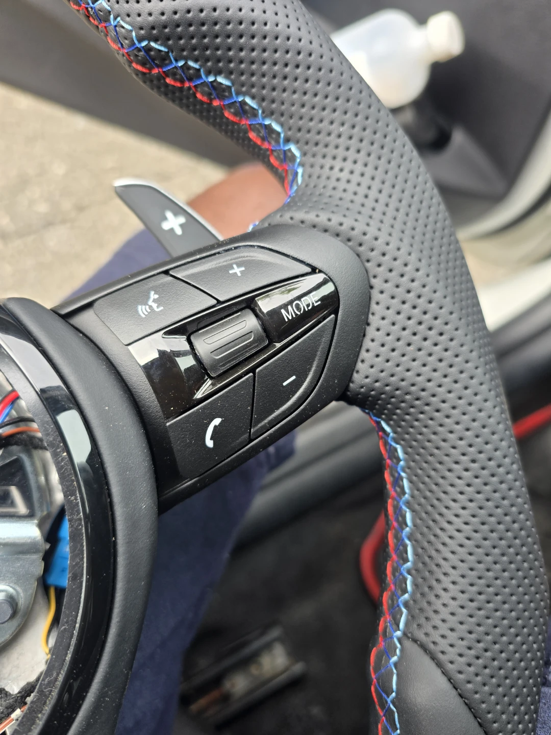 M Sport Steering Wheel with Red/Blue Stitching - photo 4