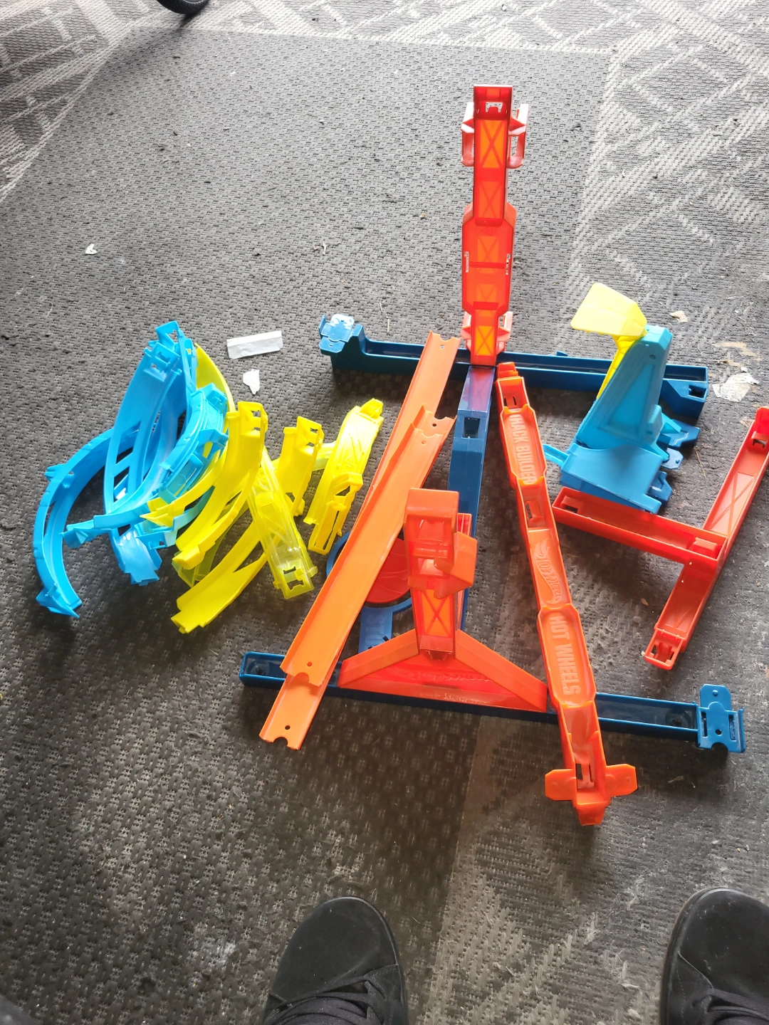 Hot Wheels Track Builder Set