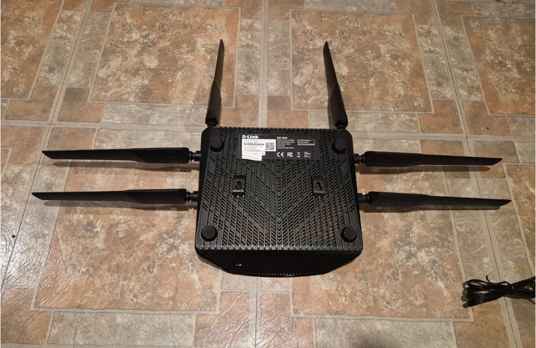 D-Link AC3200 Wi-Fi Router - photo 2