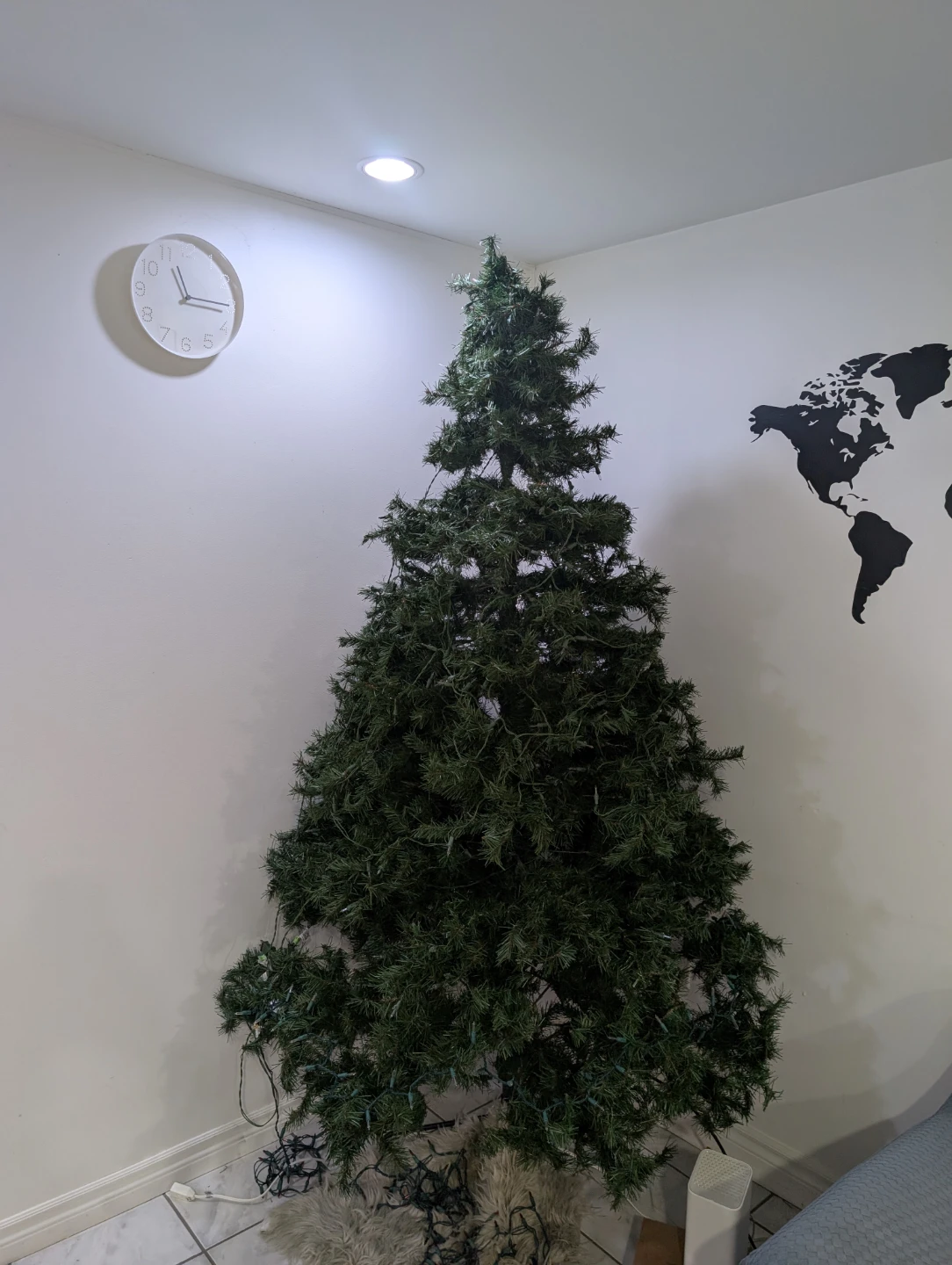 Large Christmas Tree – Base & Storage Box Included - photo 3