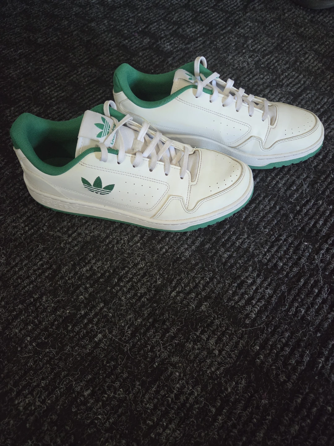 Boys Adidas Sneakers size 6.5 - photo 3
