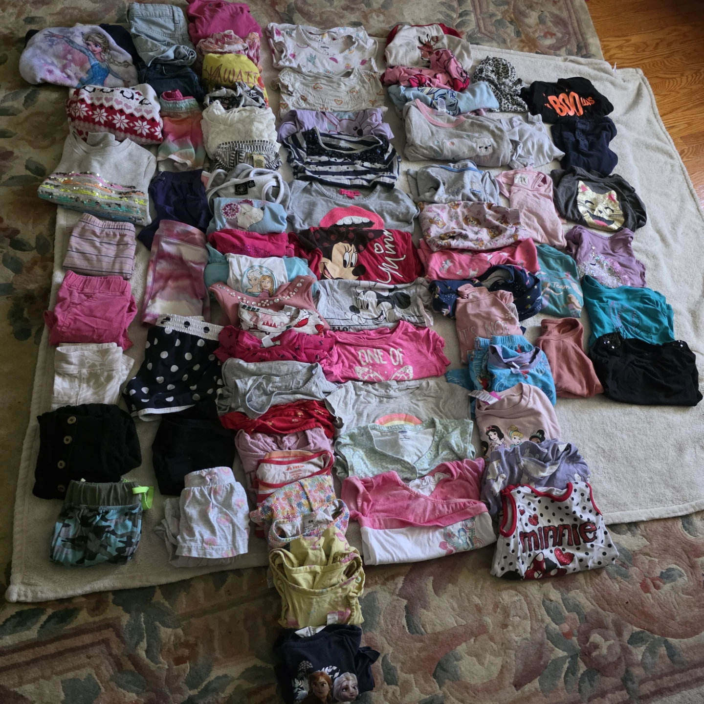 Girls 4/5 T summer clothing lot 80 pieces for 90 - photo 2