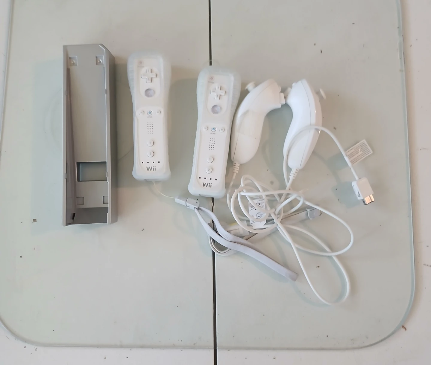 Nintendo Wii Console with Balance Board and Controllers - photo 5