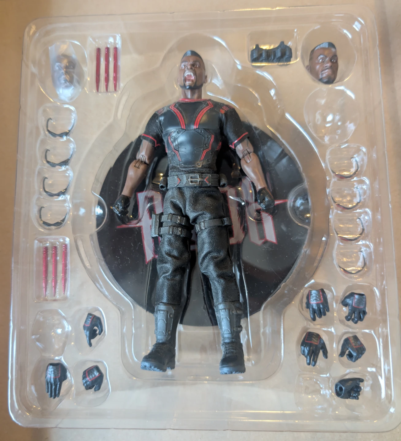 Mezco Toyz One:12 Collective Blade Marvel Toy Fair Exclusive - photo 3