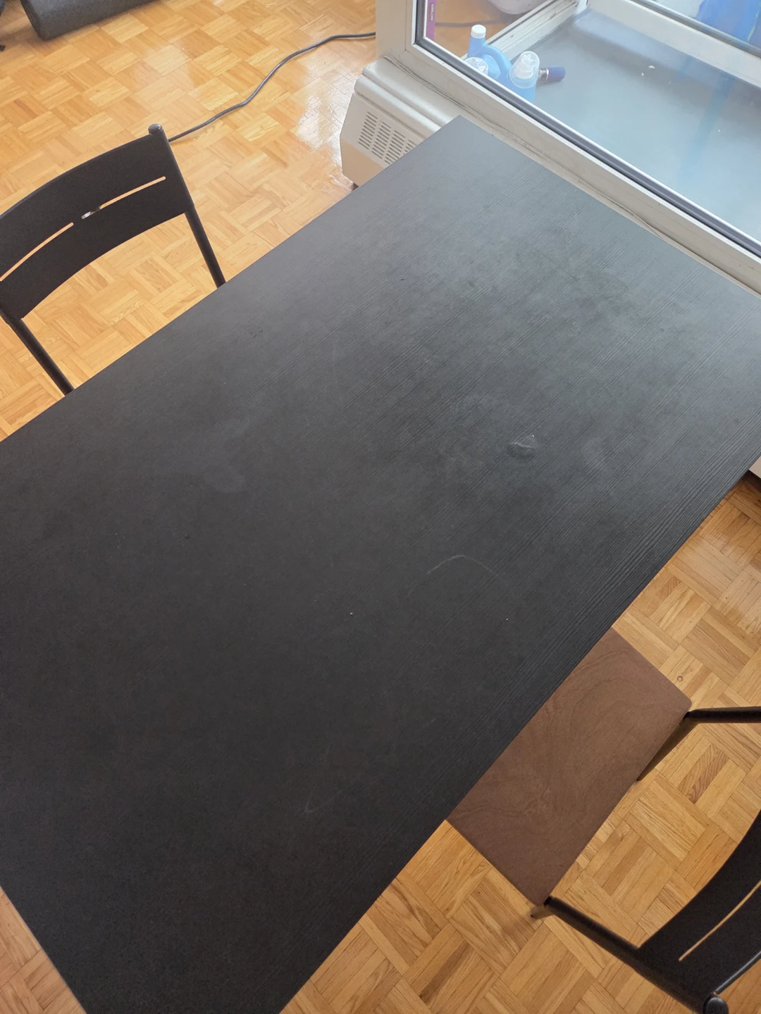 Moving sale - Dining table with two chairs - photo 3