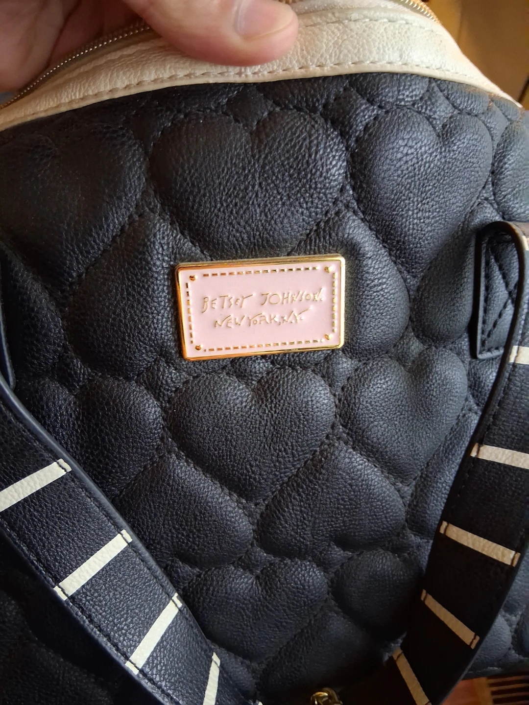 Betsey Johnson Quilted Heart Satchel Bag - photo 2